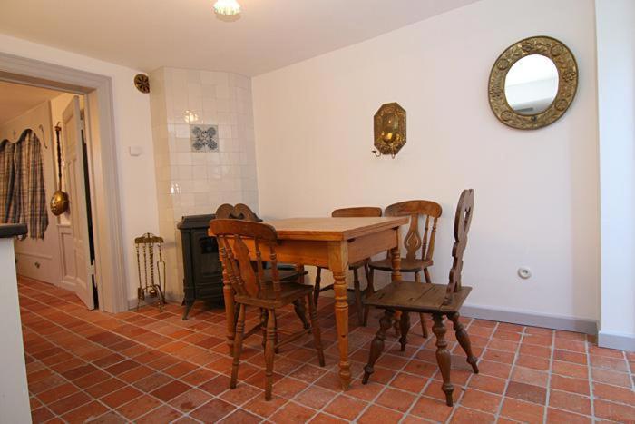 Friesenstube Apartment เฮอร์นุม ภายนอก รูปภาพ